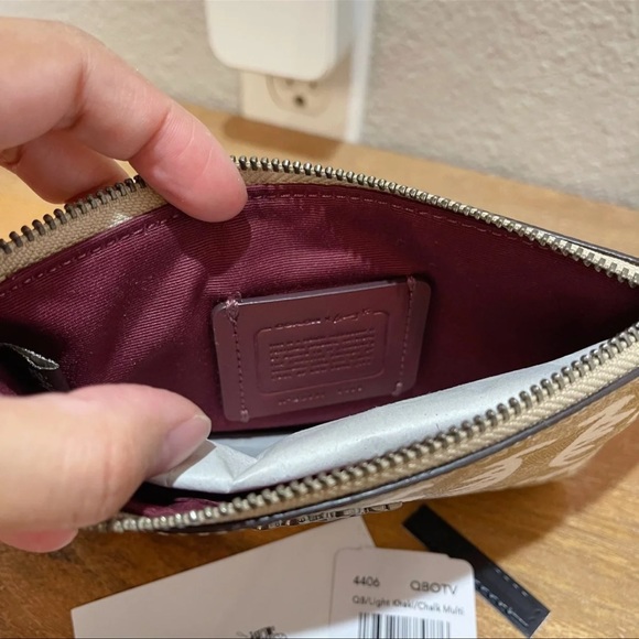 NWT! Coach Corner Zip Wristlet with Rexy - Picture 8 of 9